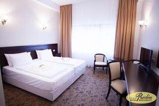 Отель Rediu Hotel & Restaurant Ботошани Двухместный номер Делюкс с 1 кроватью или 2 отдельными кроватями-3